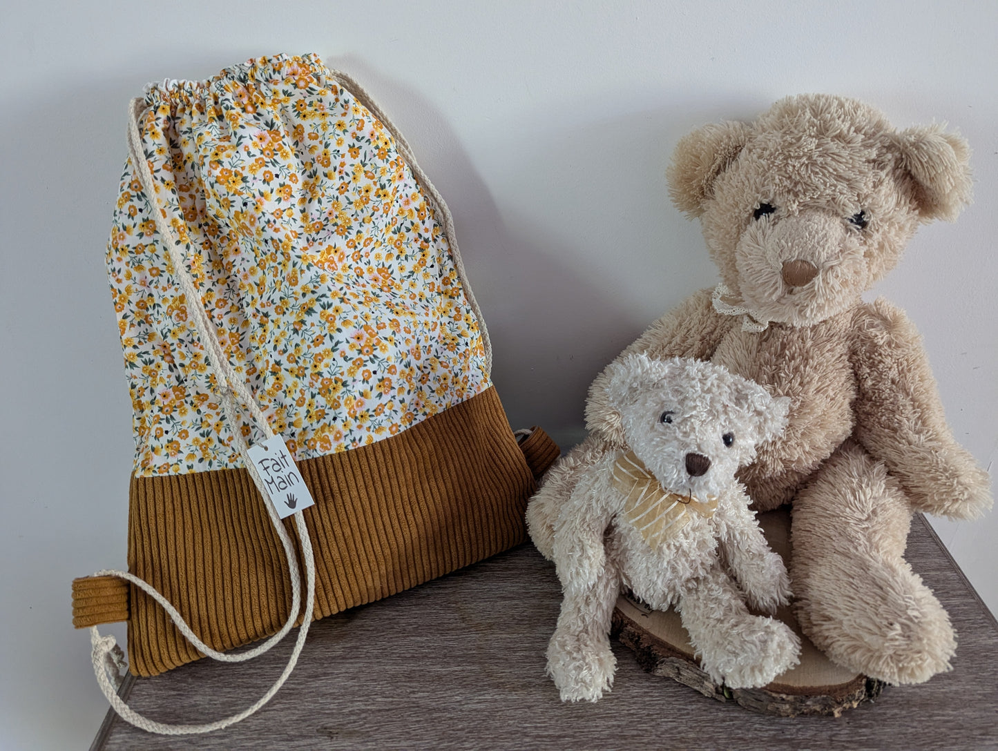 sac à dos maternelle velours camelle et tissus fleurie