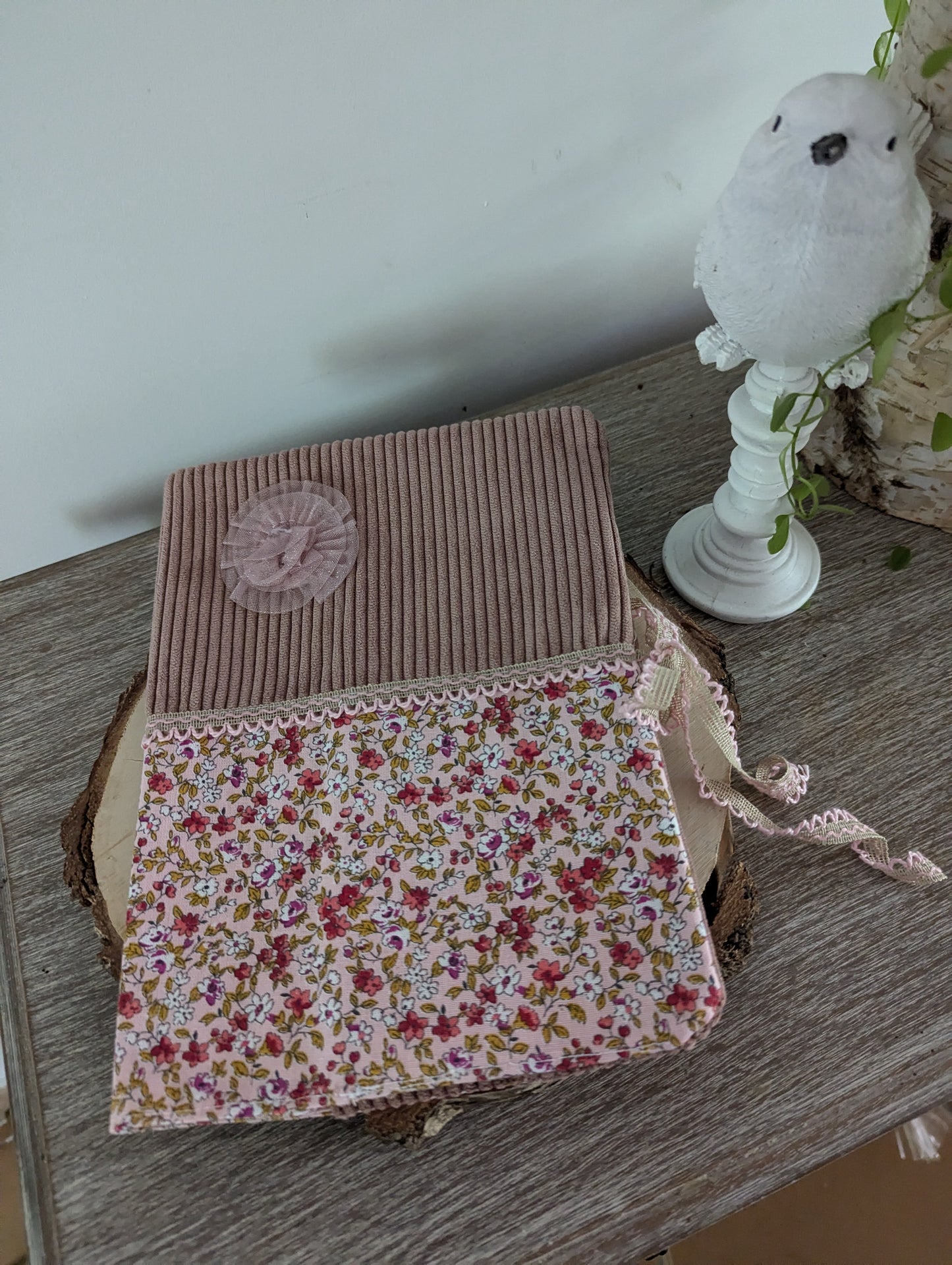 protège carnet de santé velours rose et liberty