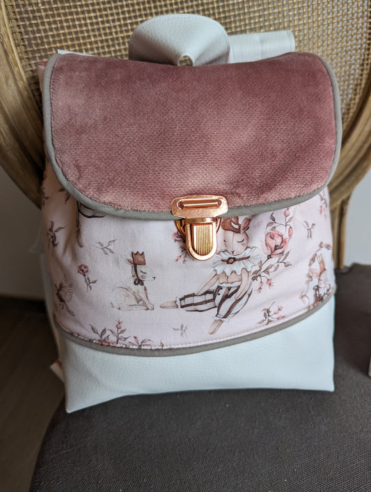 Sac à dos maternelle, simili blanc, velours rose et tissu lapin